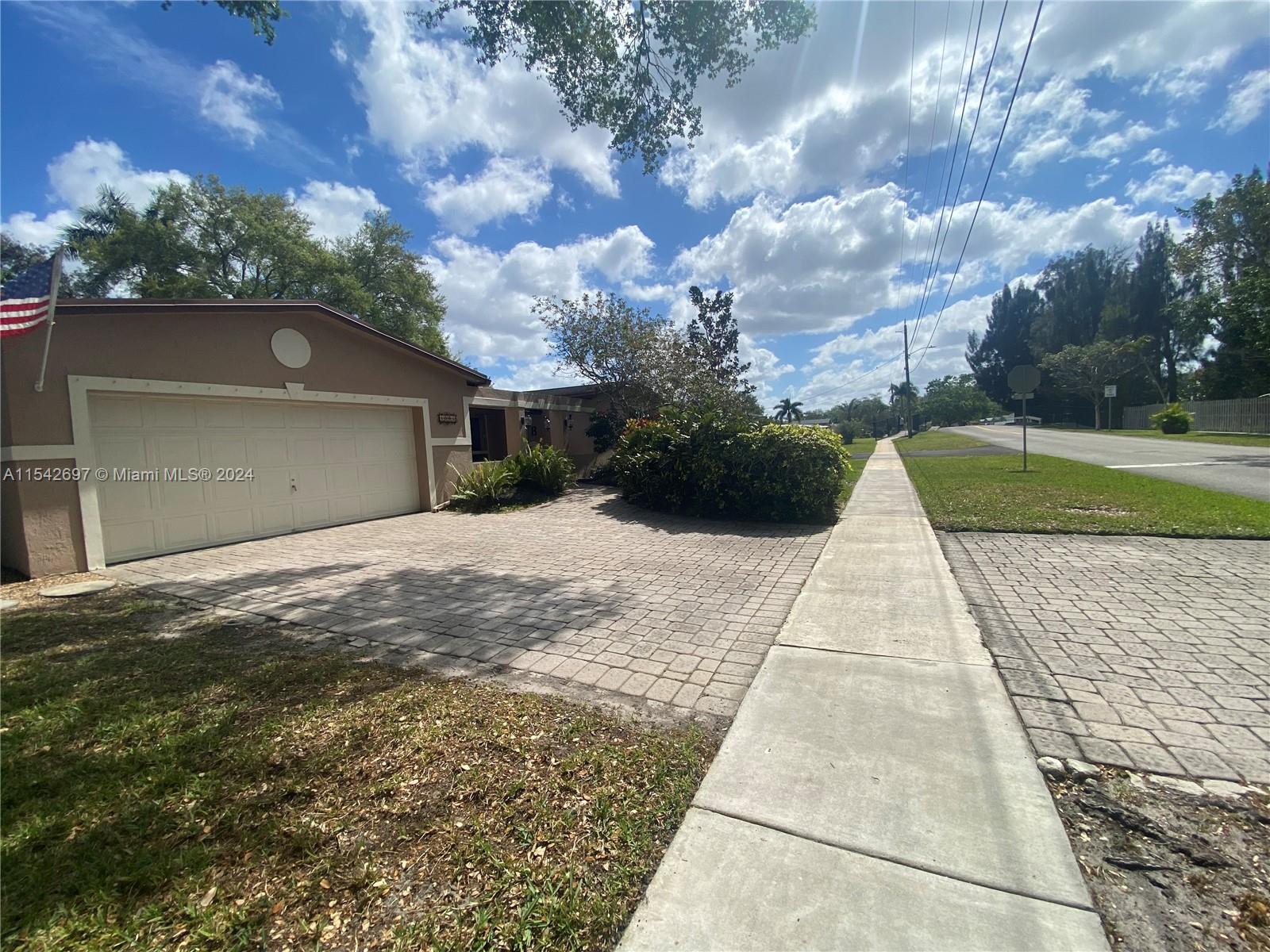 5094 SW 88th Ter