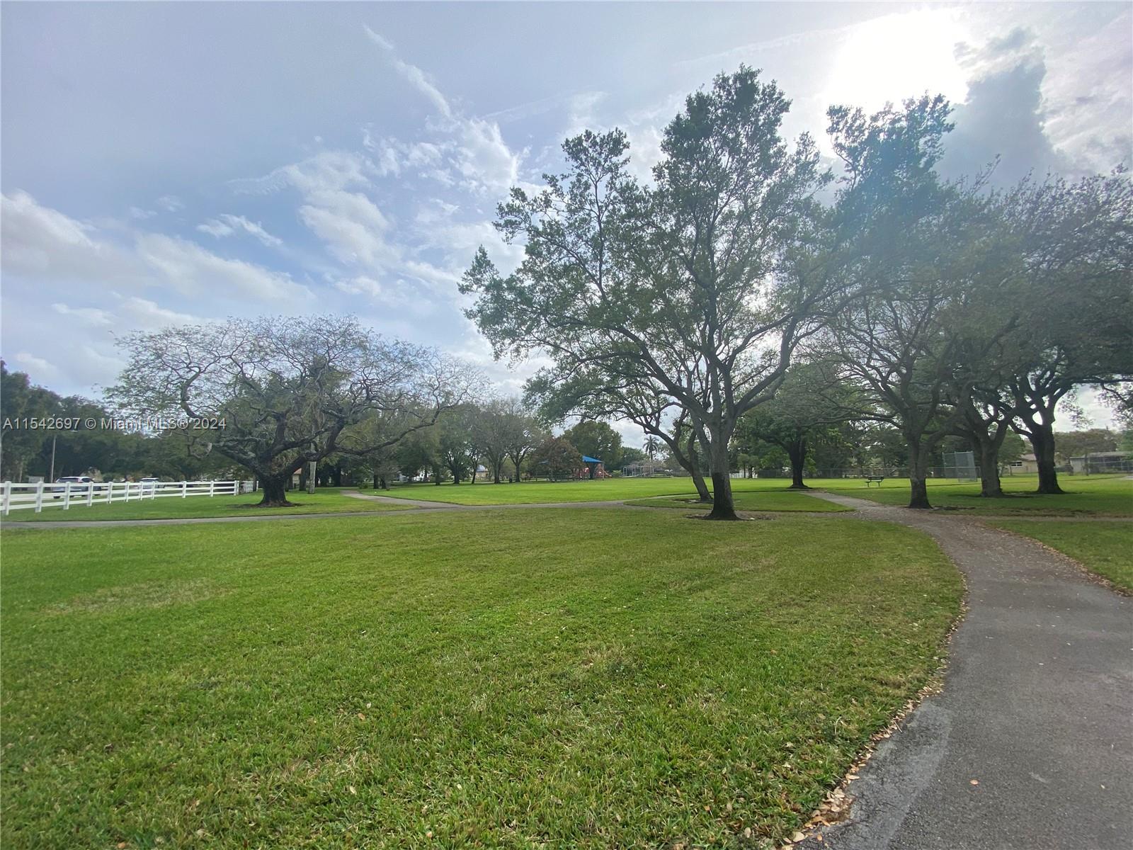 5094 SW 88th Ter