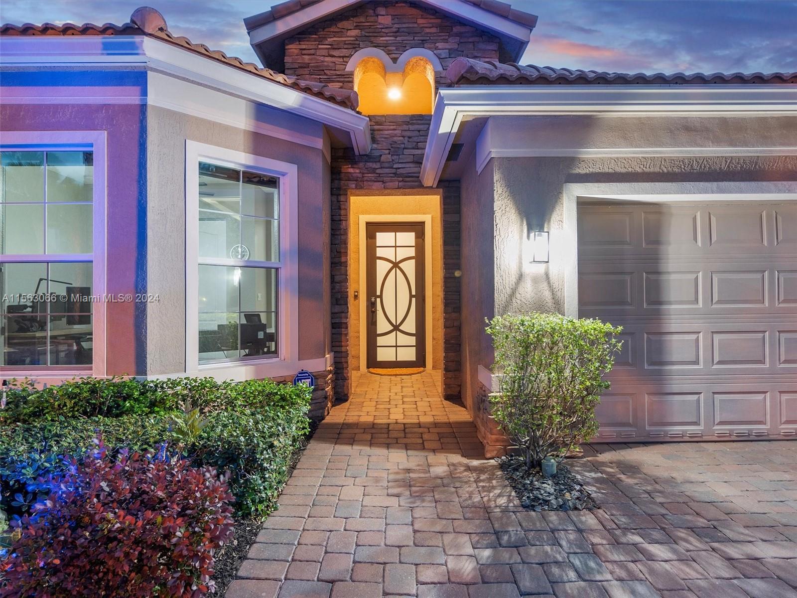 4574 San Mellina Dr
