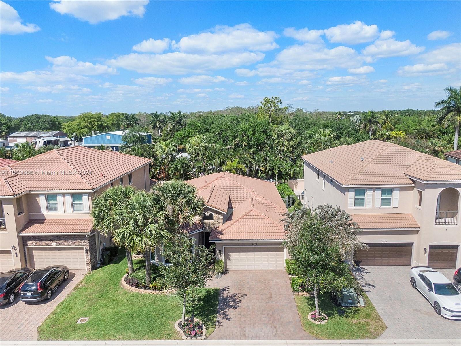 4574 San Mellina Dr