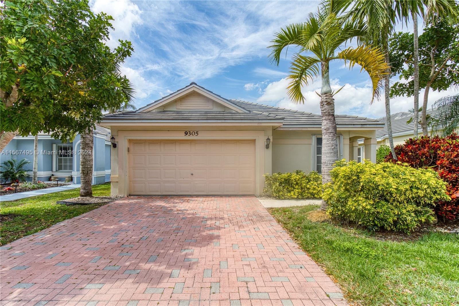 9305 Arborwood Cir