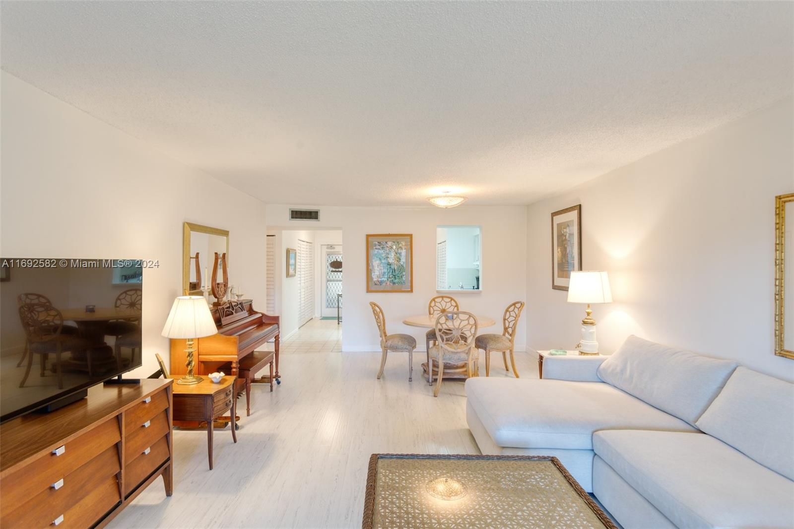 480 NW 76th Ave # 204
