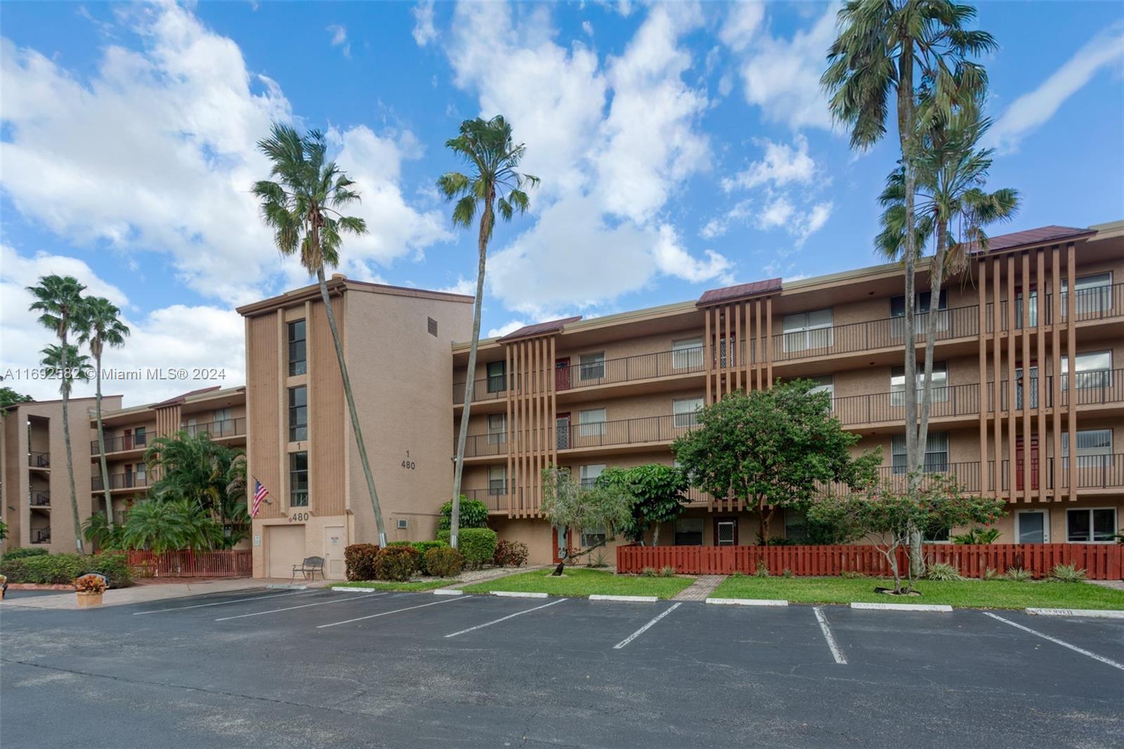 480 NW 76th Ave # 204
