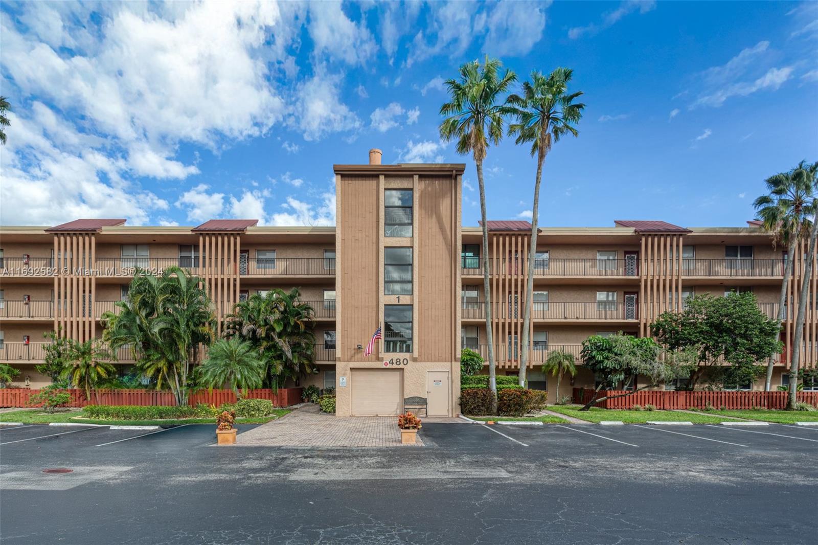 480 NW 76th Ave # 204