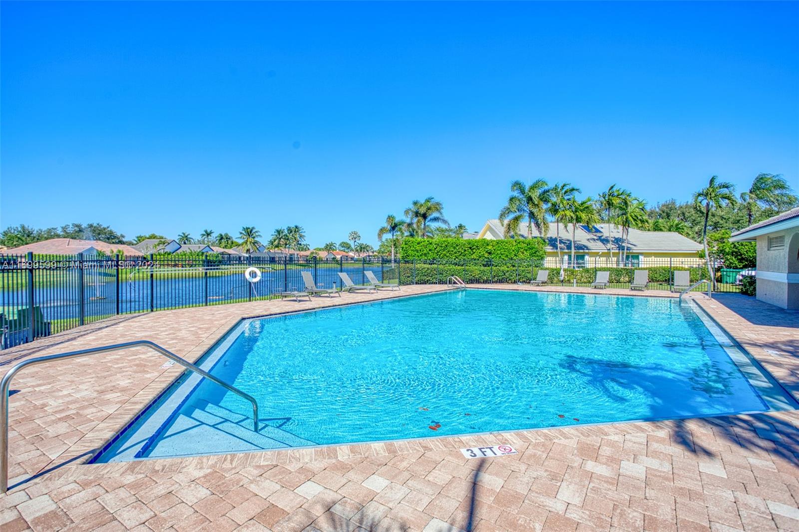 9366 Arborwood Cir