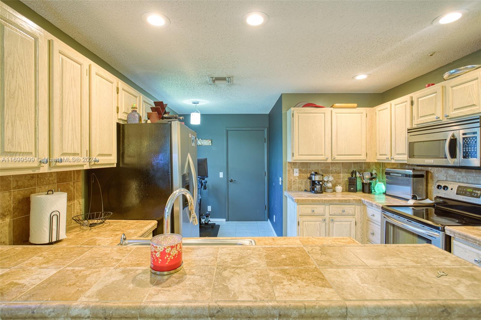 9366 Arborwood Cir