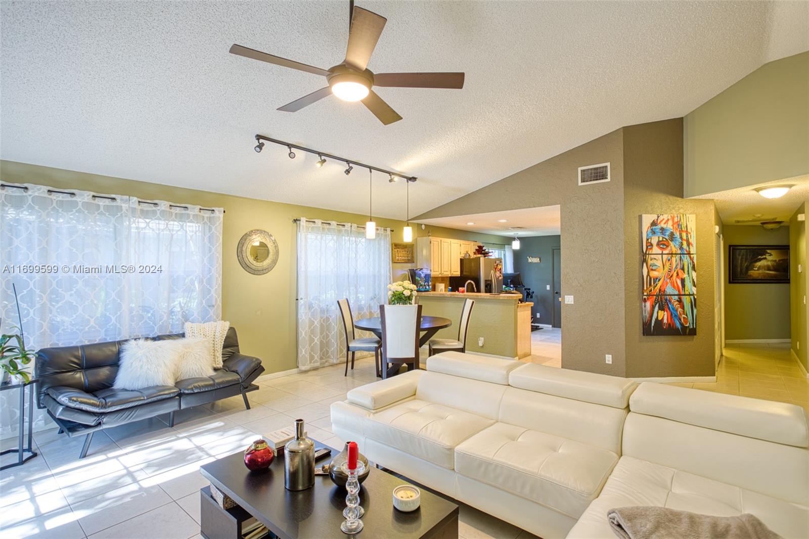 9366 Arborwood Cir