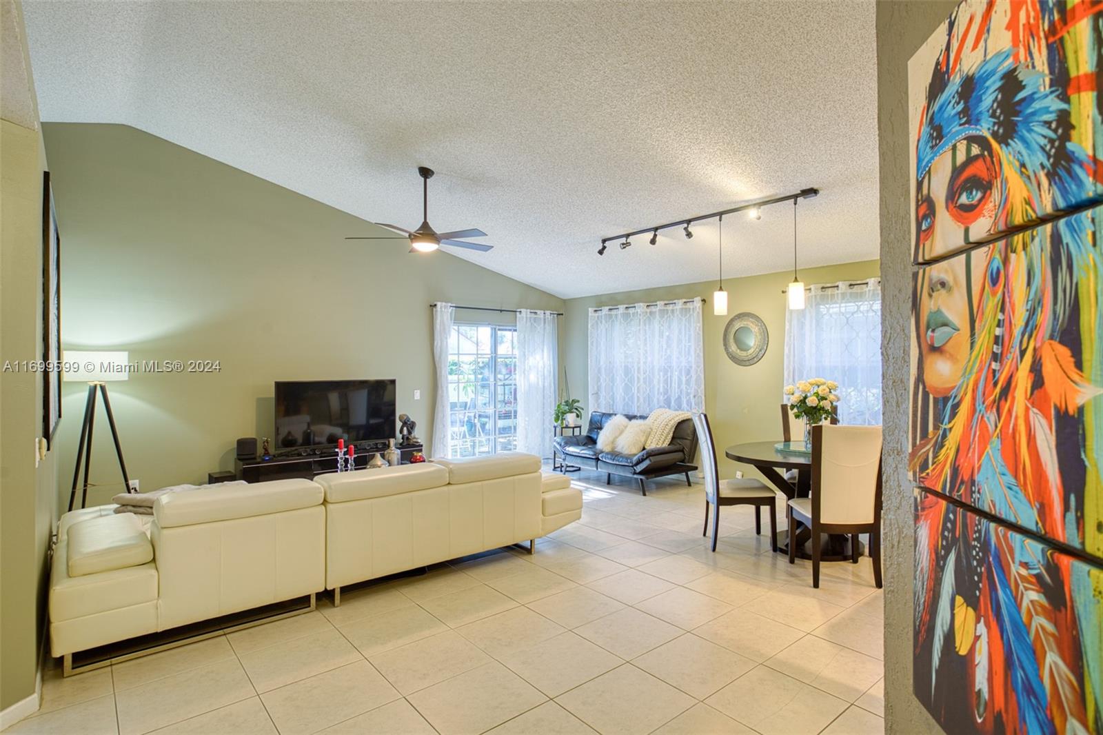 9366 Arborwood Cir