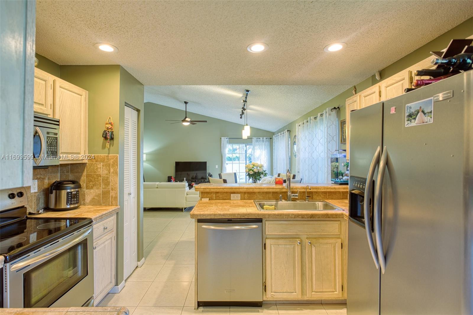 9366 Arborwood Cir