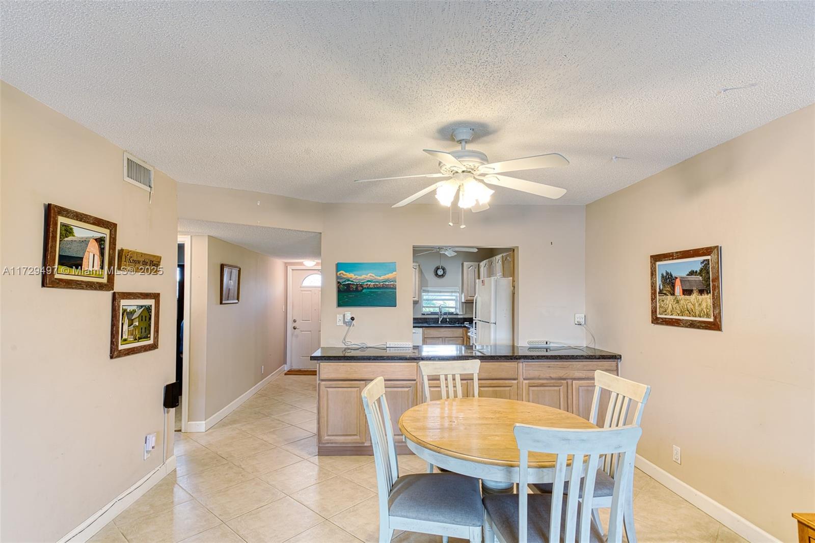 9400 N Hollybrook Lake Dr # 303