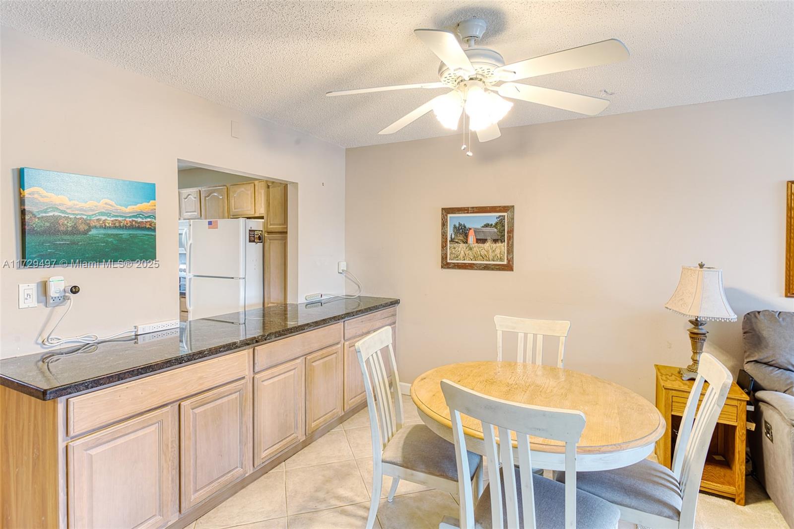 9400 N Hollybrook Lake Dr # 303