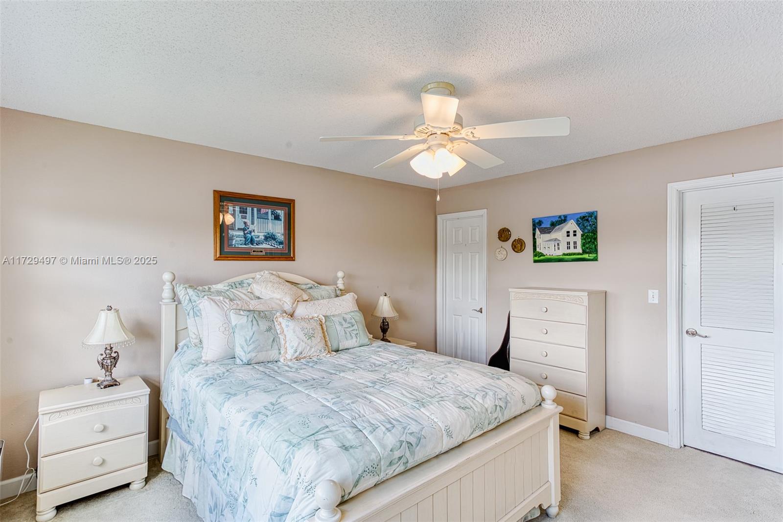 9400 N Hollybrook Lake Dr # 303