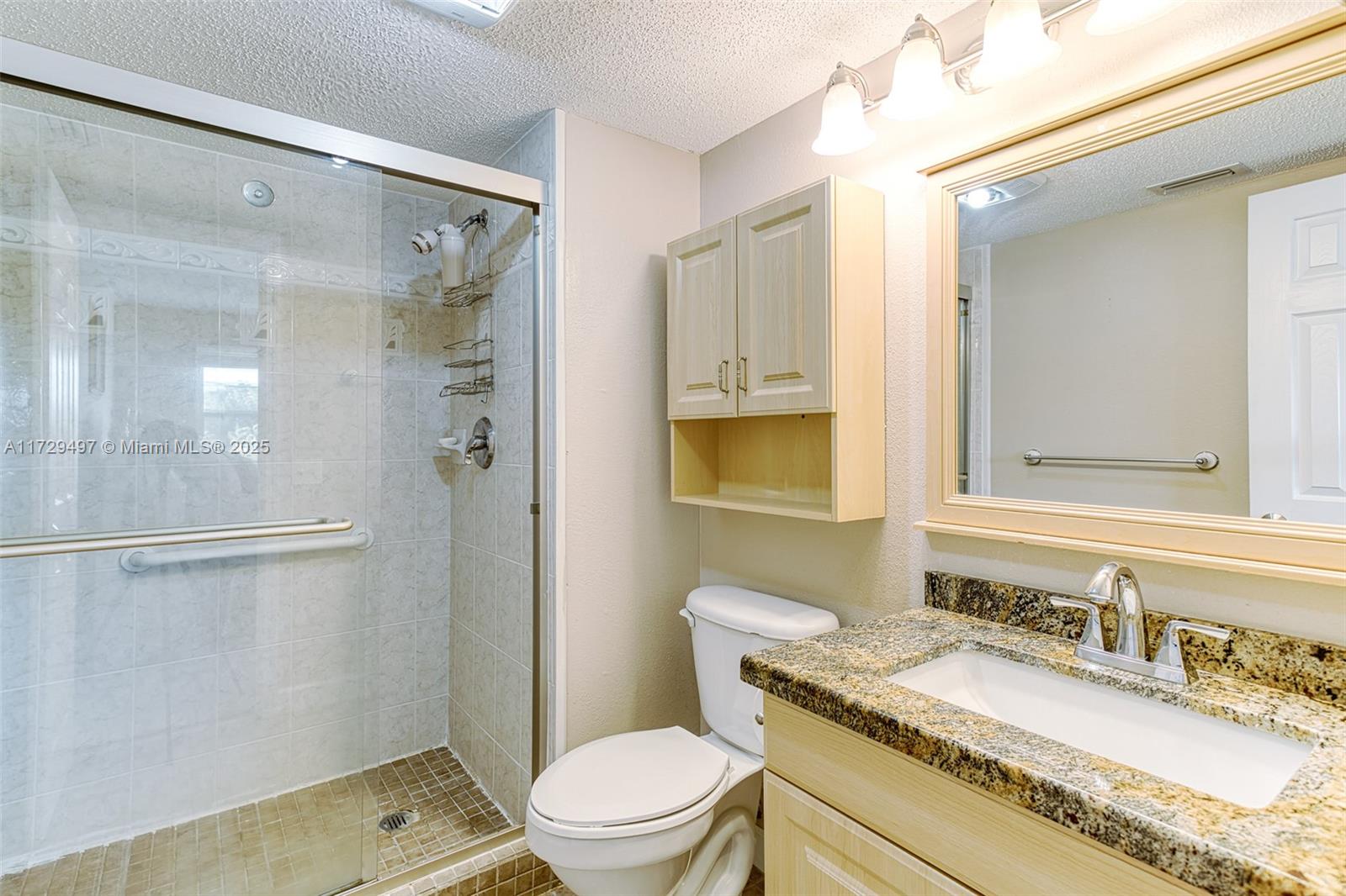 9400 N Hollybrook Lake Dr # 303