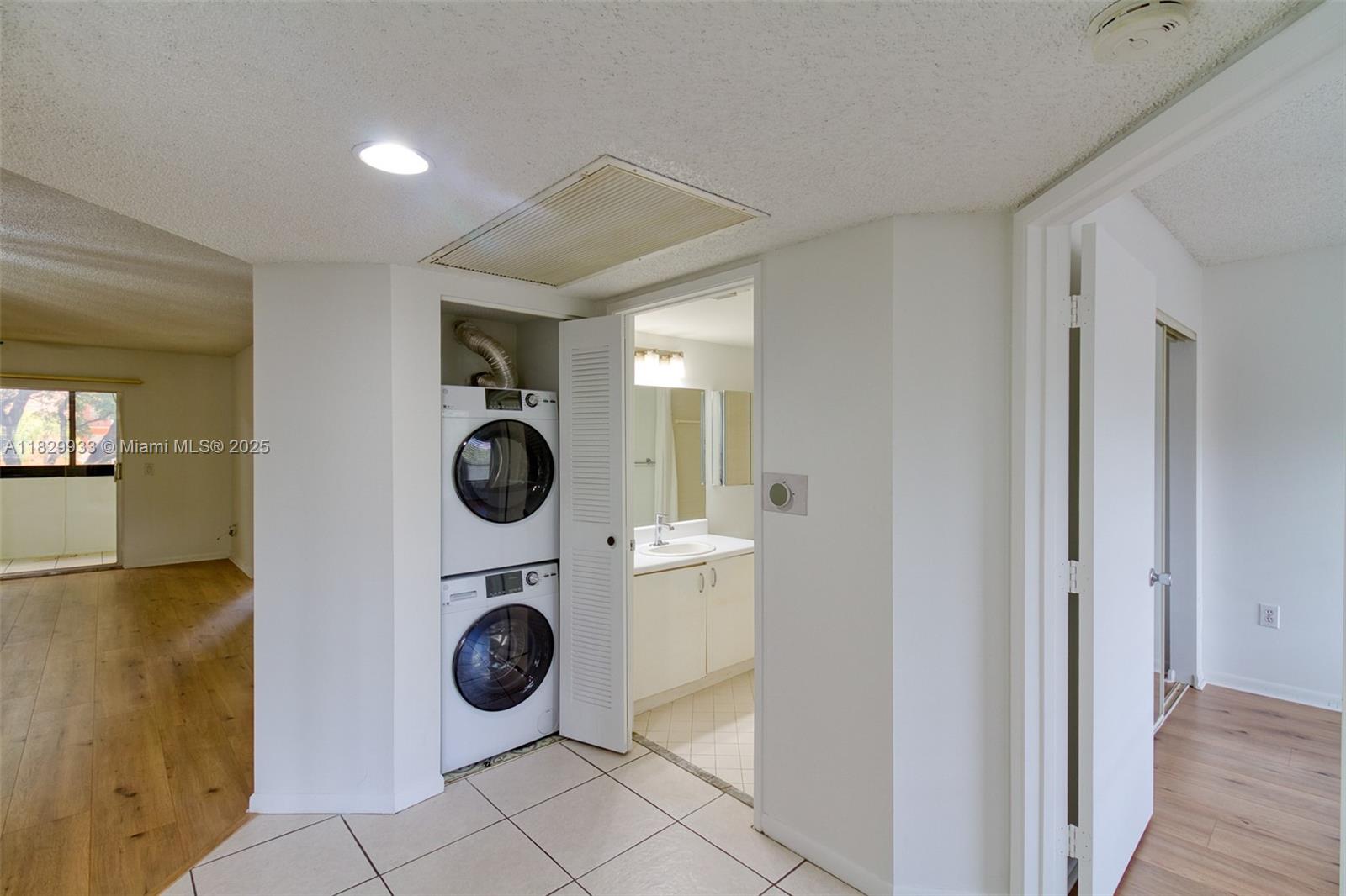 571 SW 142nd Ave # 209O