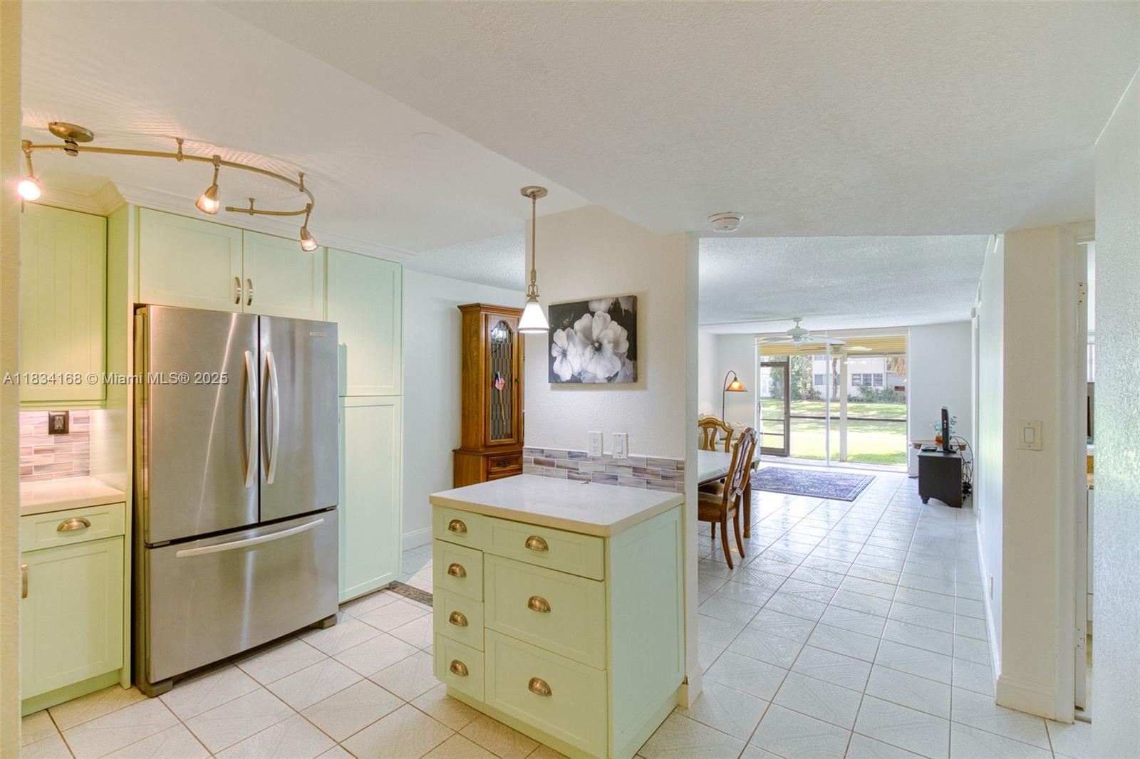 400 S Hollybrook Dr # 109