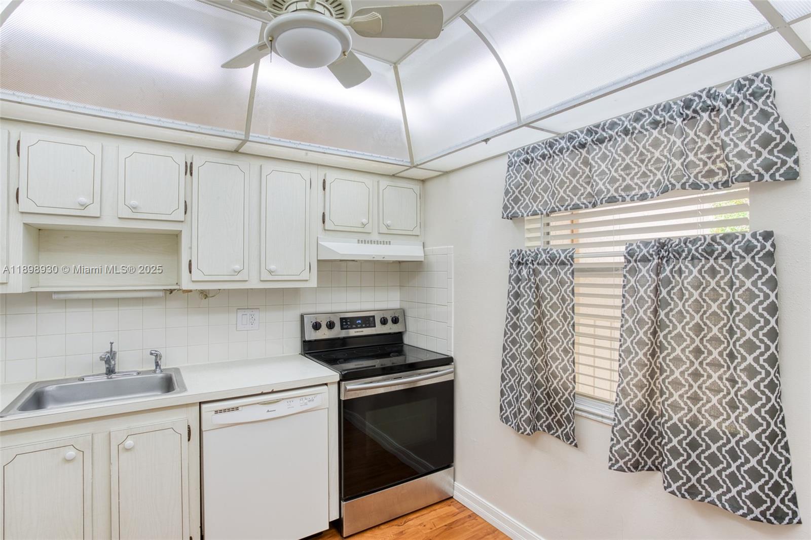 1005 Country Club Dr # 408