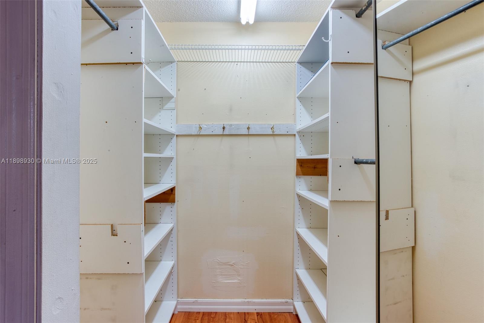 1005 Country Club Dr # 408