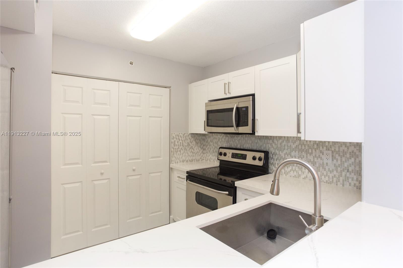 1350 SE 3rd Ave # 404