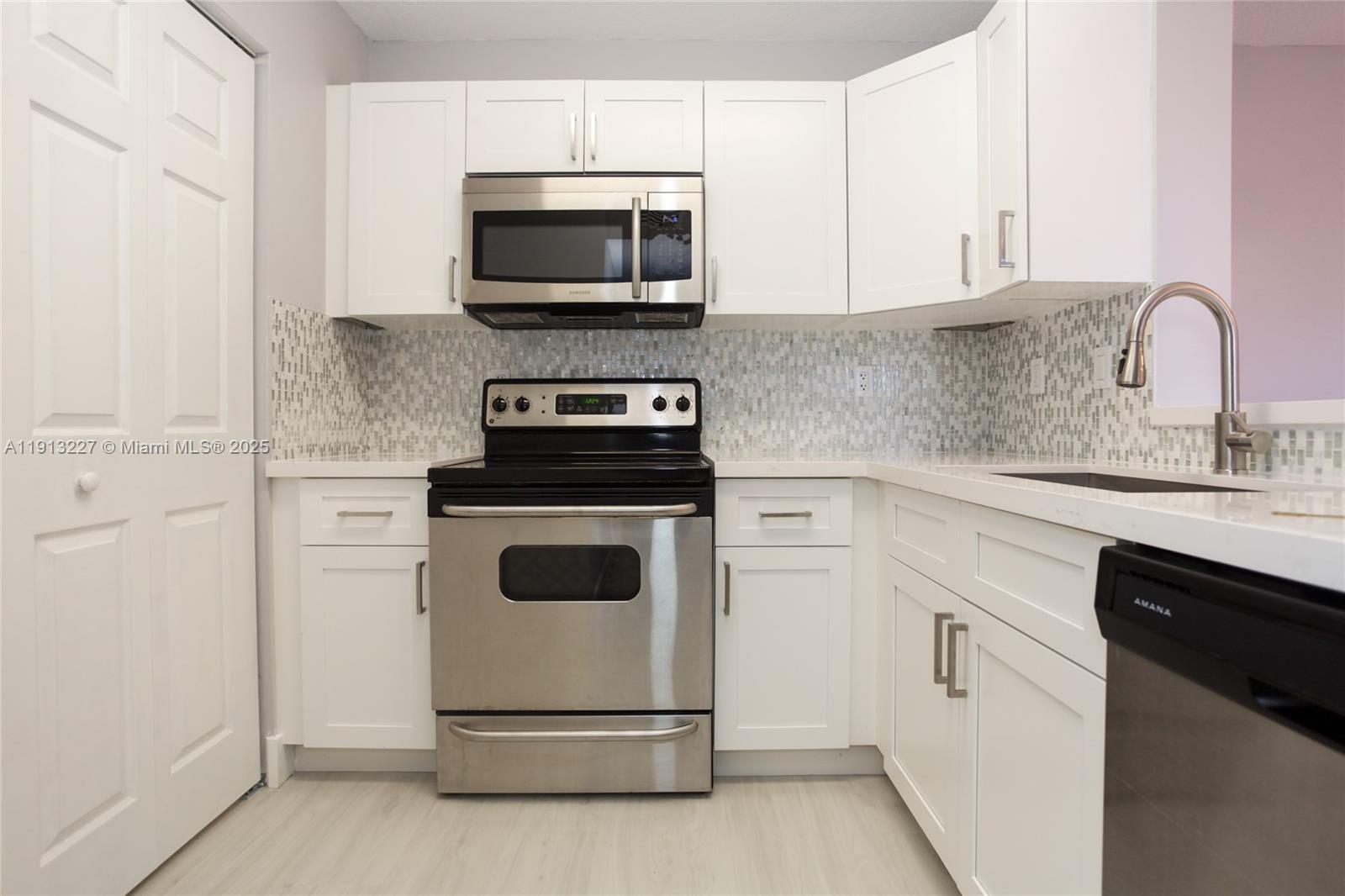 1350 SE 3rd Ave # 404