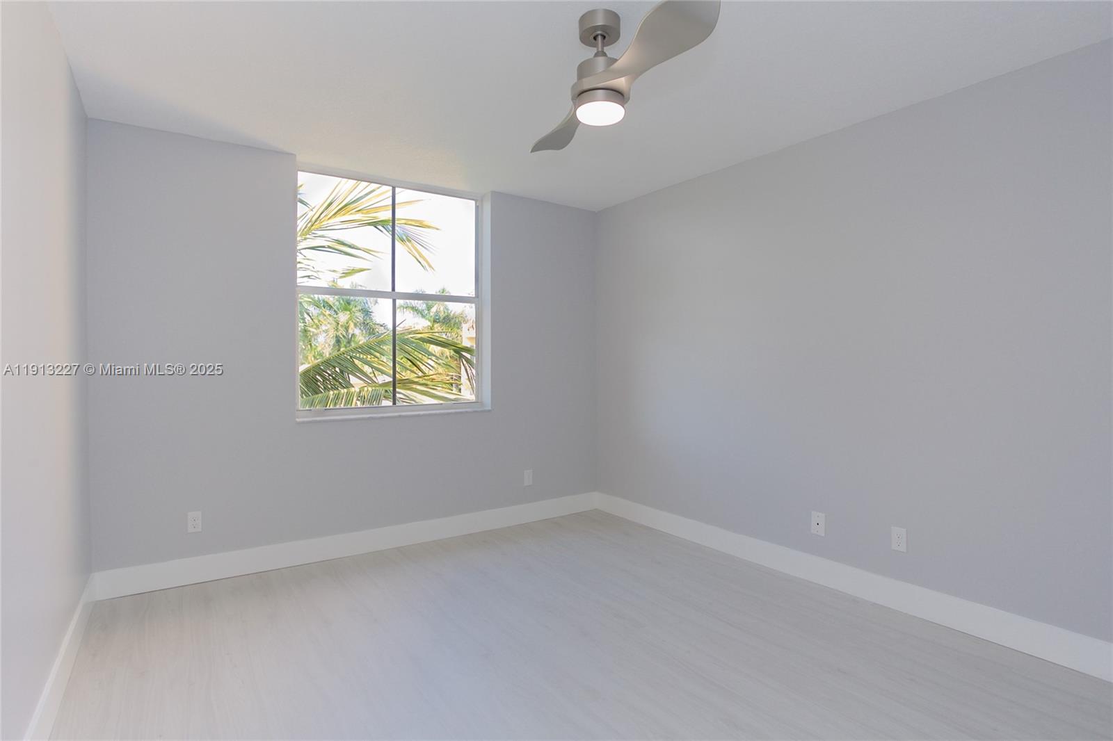 1350 SE 3rd Ave # 404