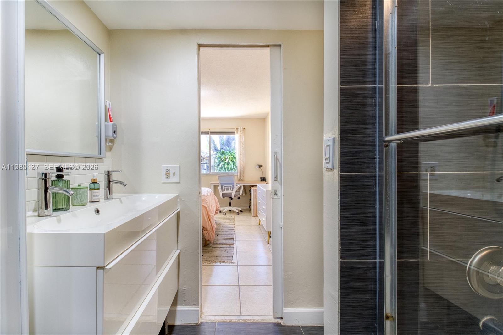 3095 N Oakland Forest Dr # 104