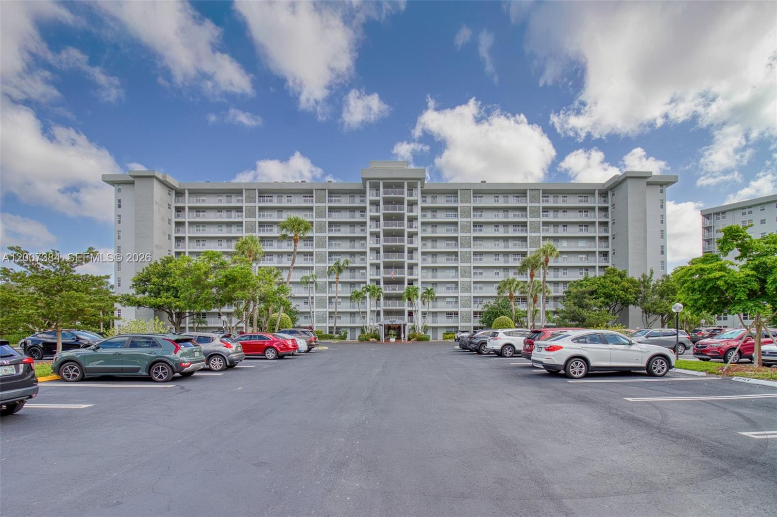 4015 W Palm Aire Dr # 506