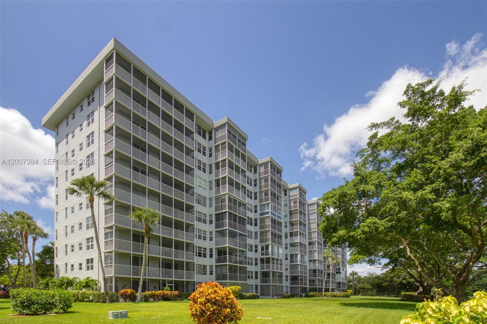 4015 W Palm Aire Dr # 506
