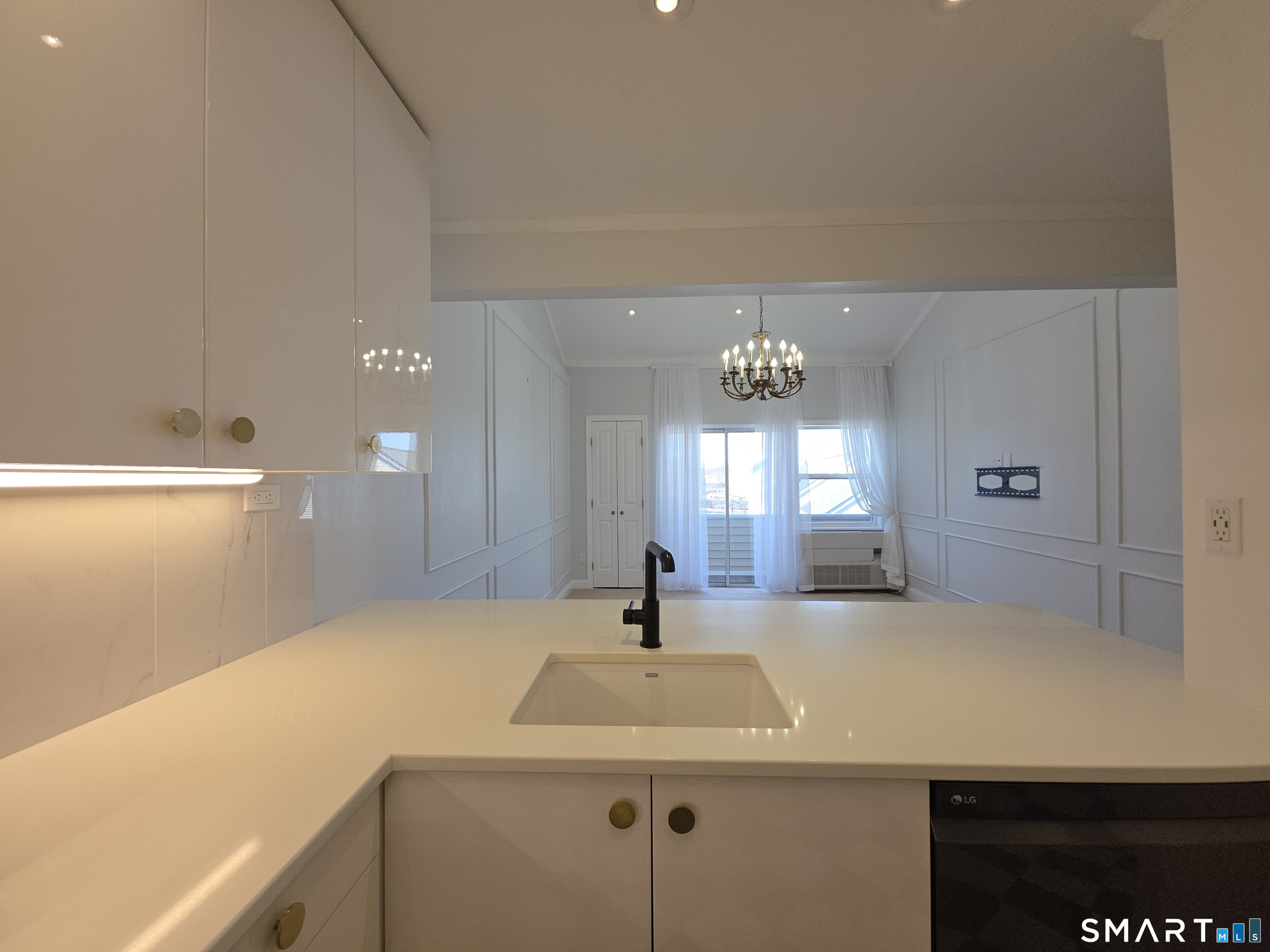 163 South Street 85