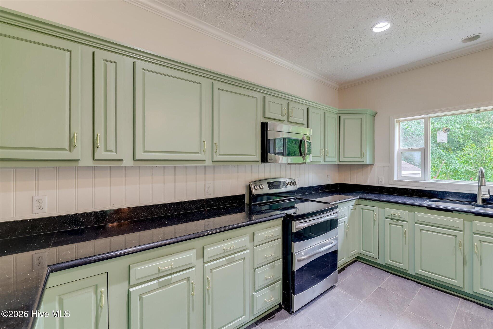 141 Roberts Road