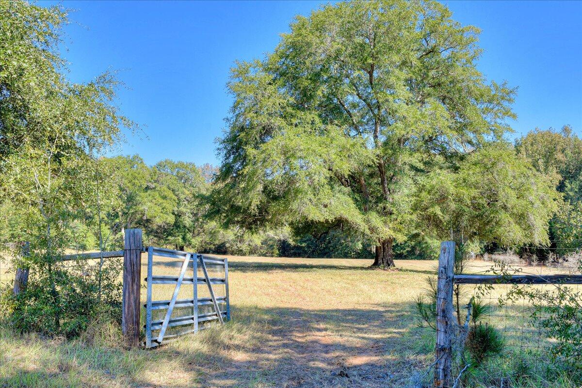 5238 STOREY MILL Road