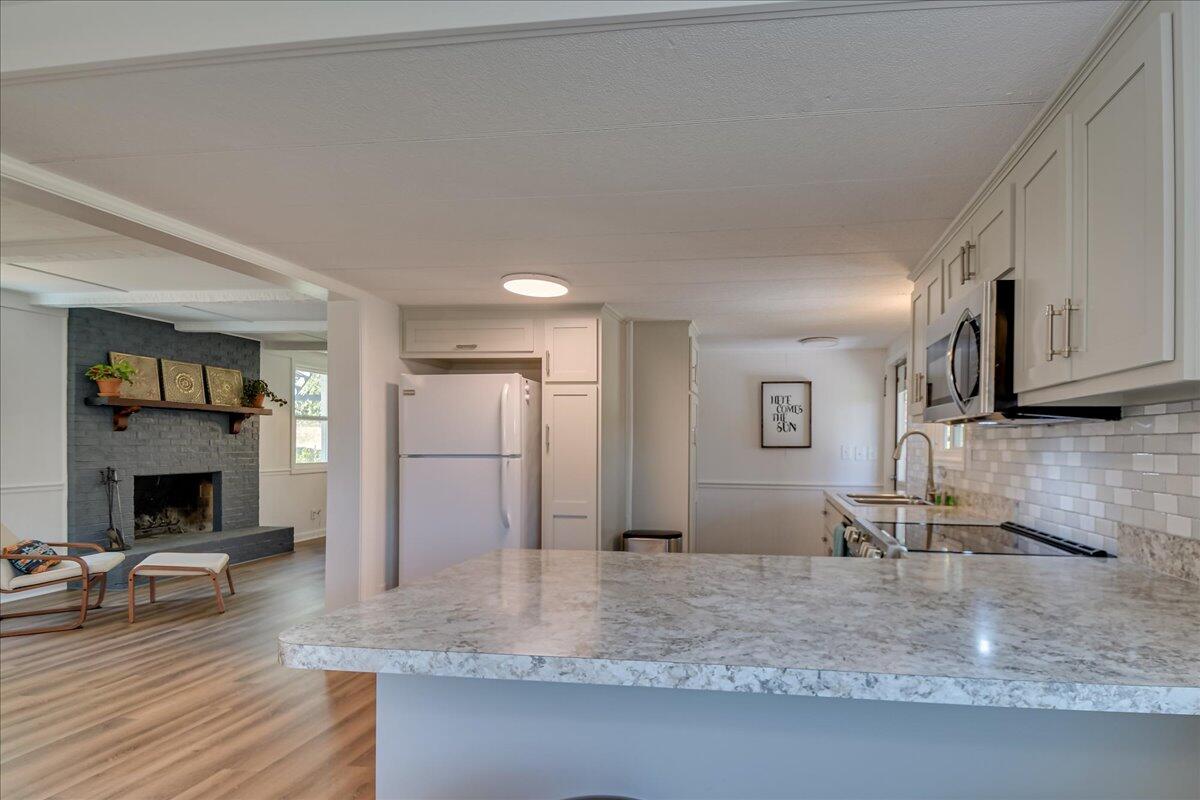 5238 STOREY MILL Road