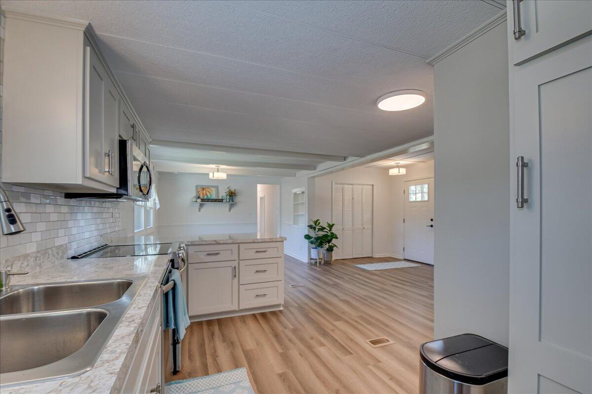 5238 STOREY MILL Road