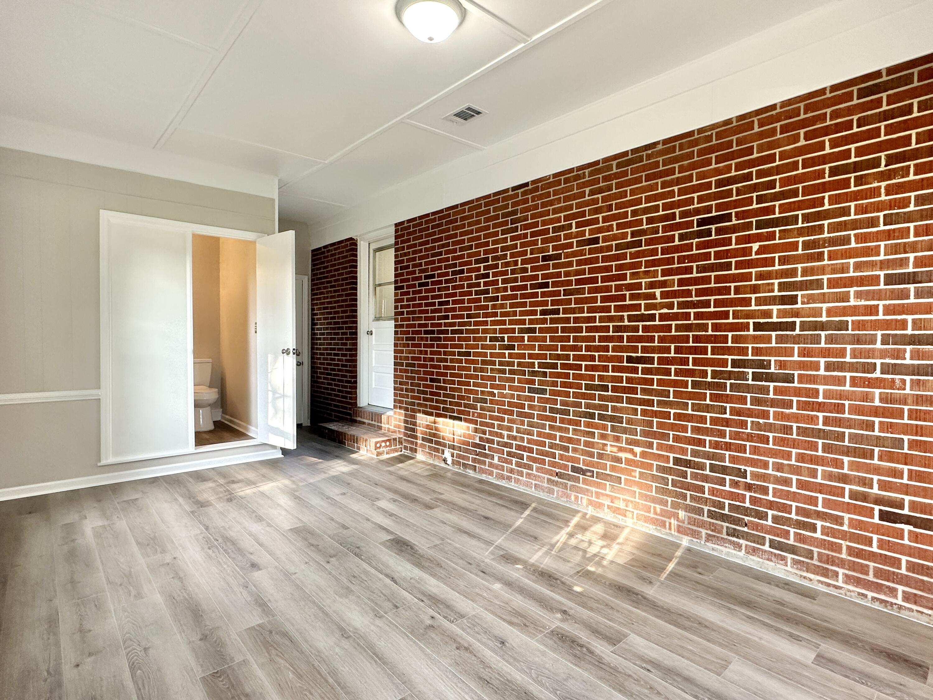 1138 HERMAN LODGE Boulevard