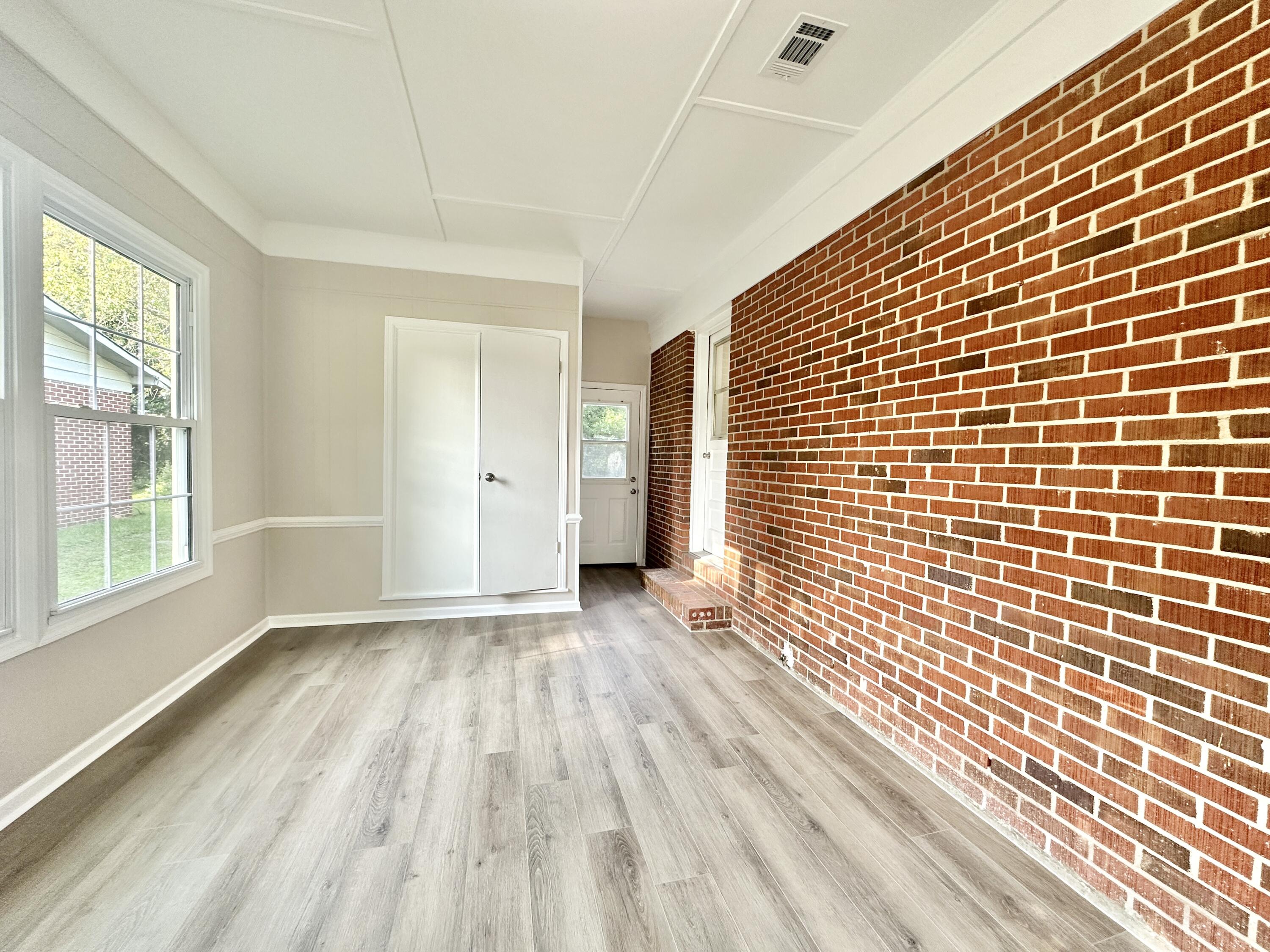 1138 HERMAN LODGE Boulevard