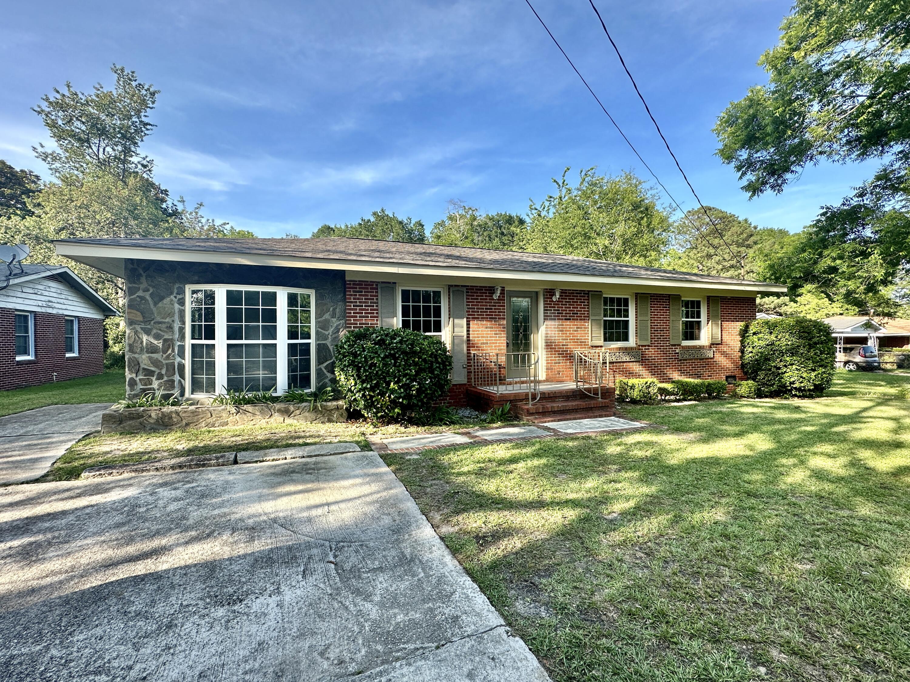 1138 HERMAN LODGE Boulevard