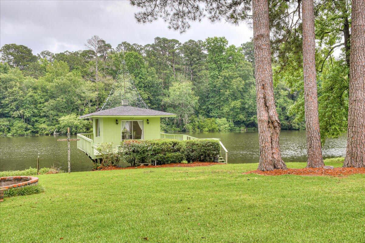 114 LAKE BLUFF Drive