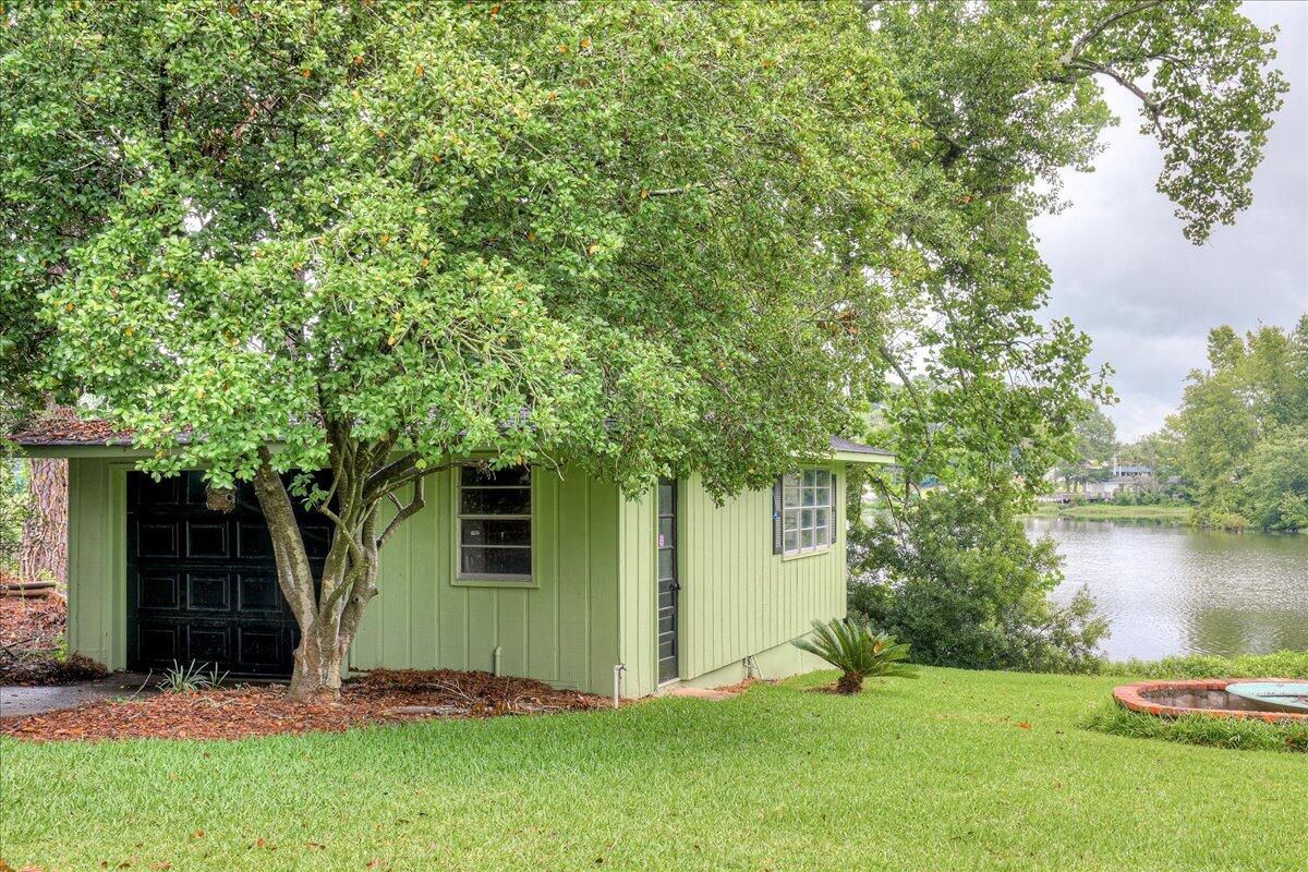 114 LAKE BLUFF Drive