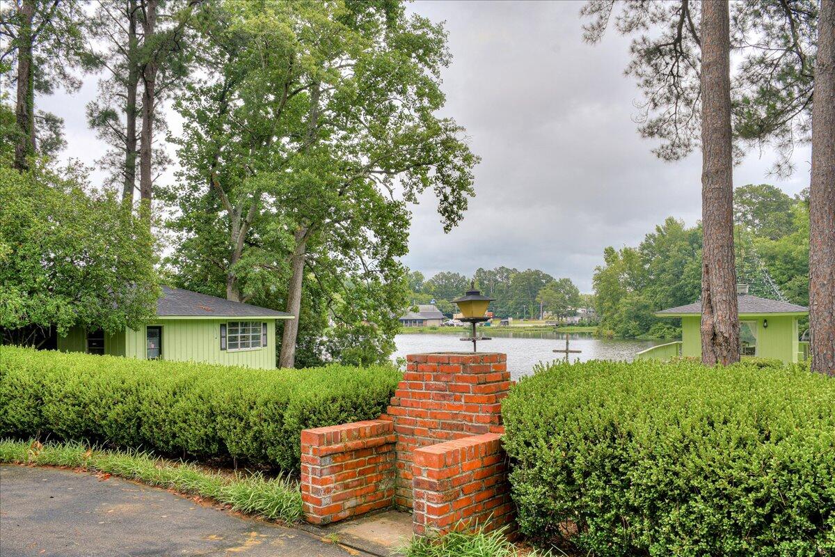 114 LAKE BLUFF Drive