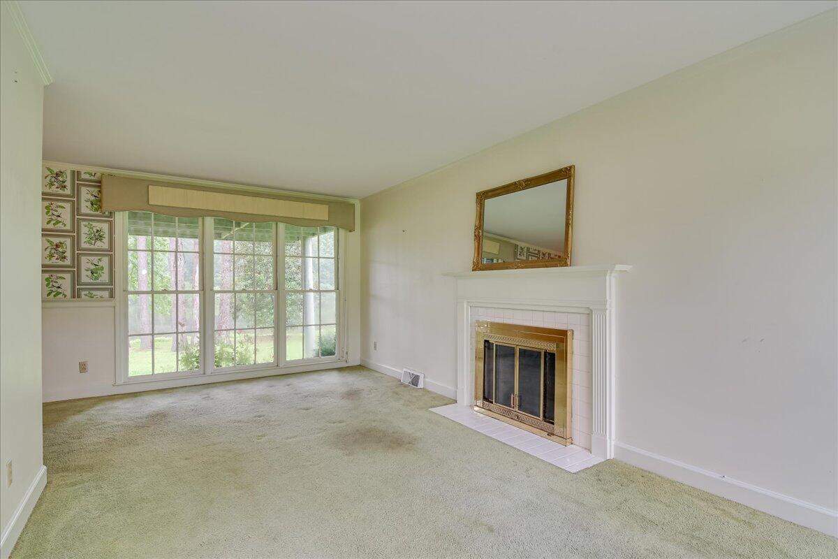 114 LAKE BLUFF Drive