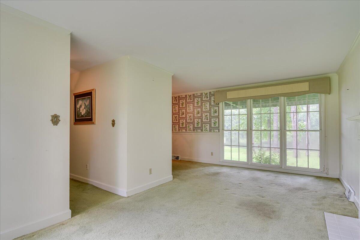 114 LAKE BLUFF Drive