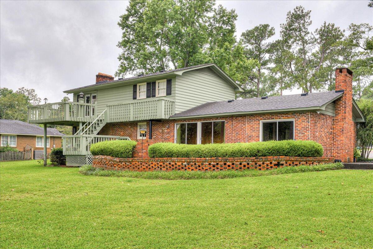 114 LAKE BLUFF Drive