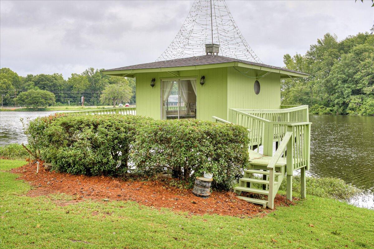 114 LAKE BLUFF Drive