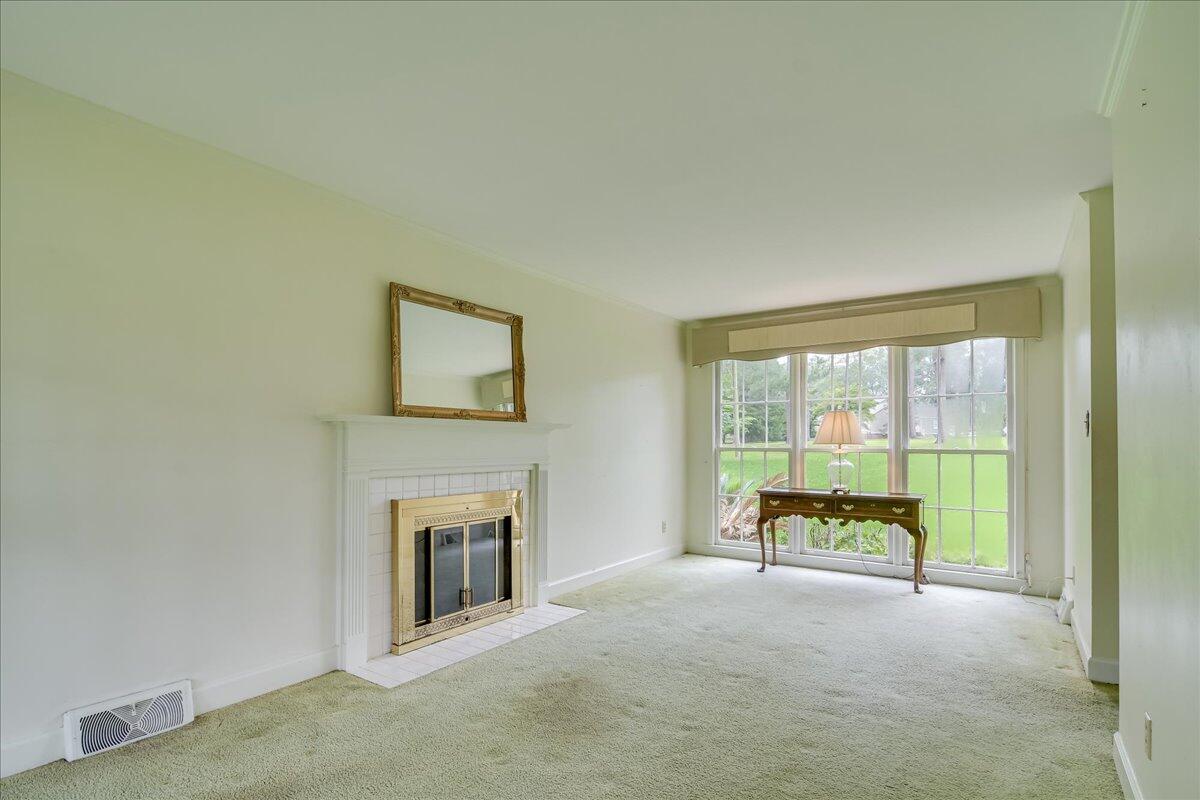 114 LAKE BLUFF Drive