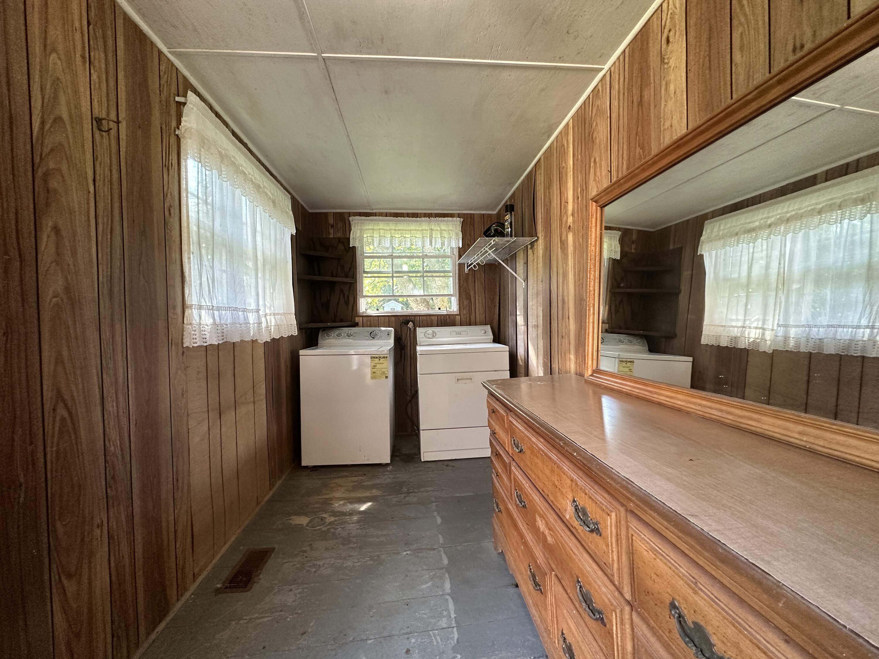 1337 ELLISON BRIDGE Road