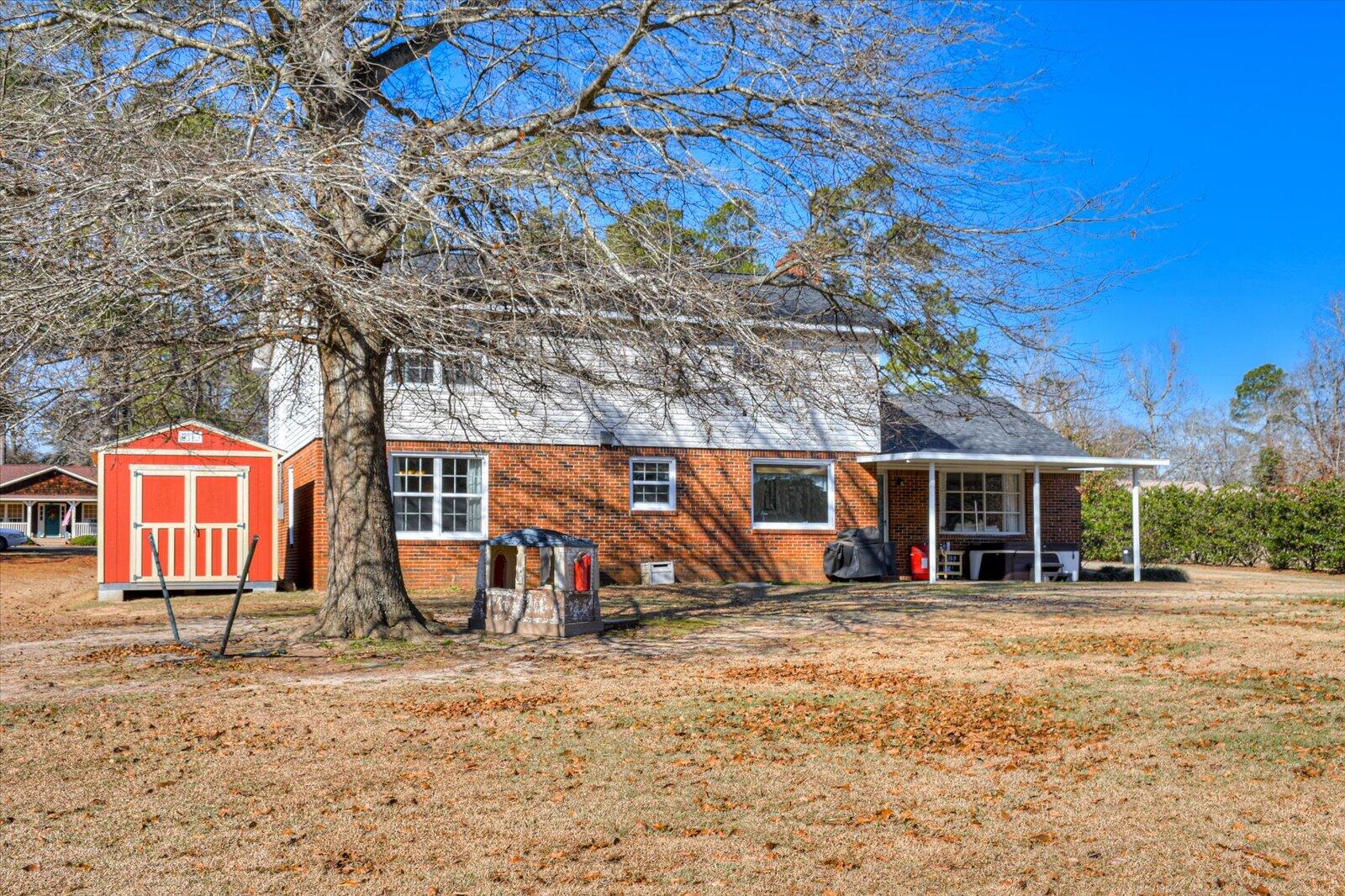 104 LAKE BLUFF Drive