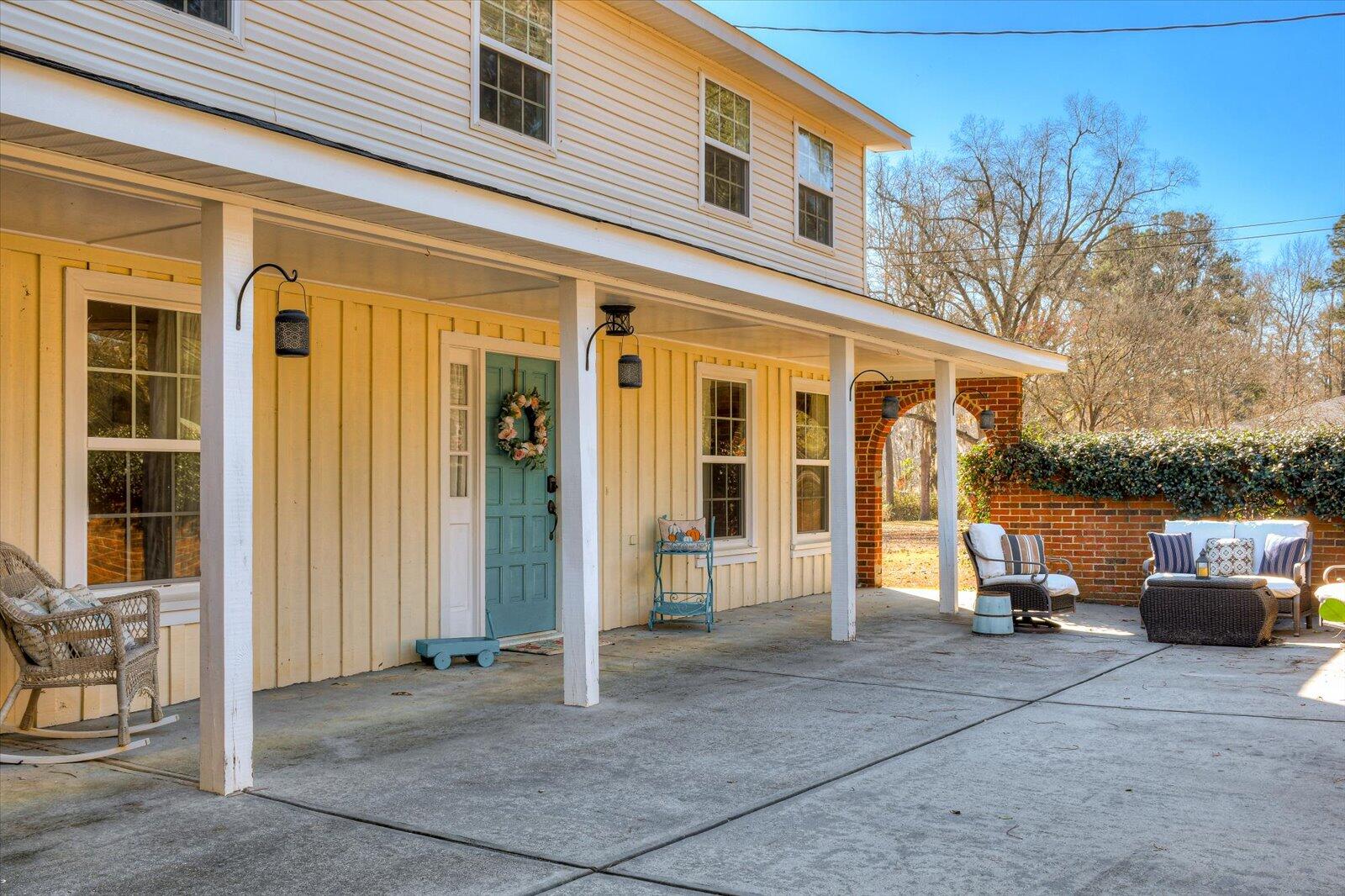 104 LAKE BLUFF Drive