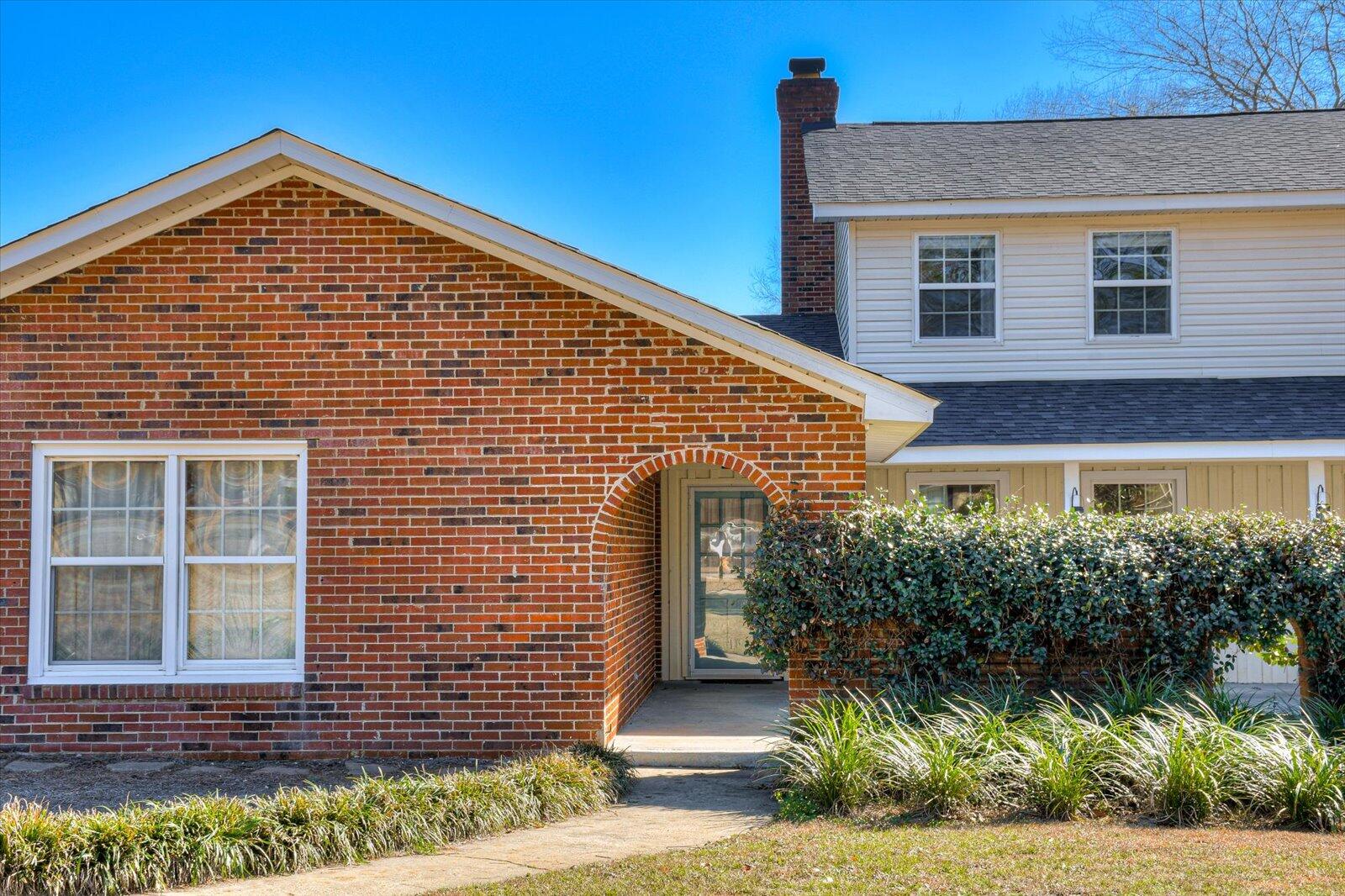 104 LAKE BLUFF Drive