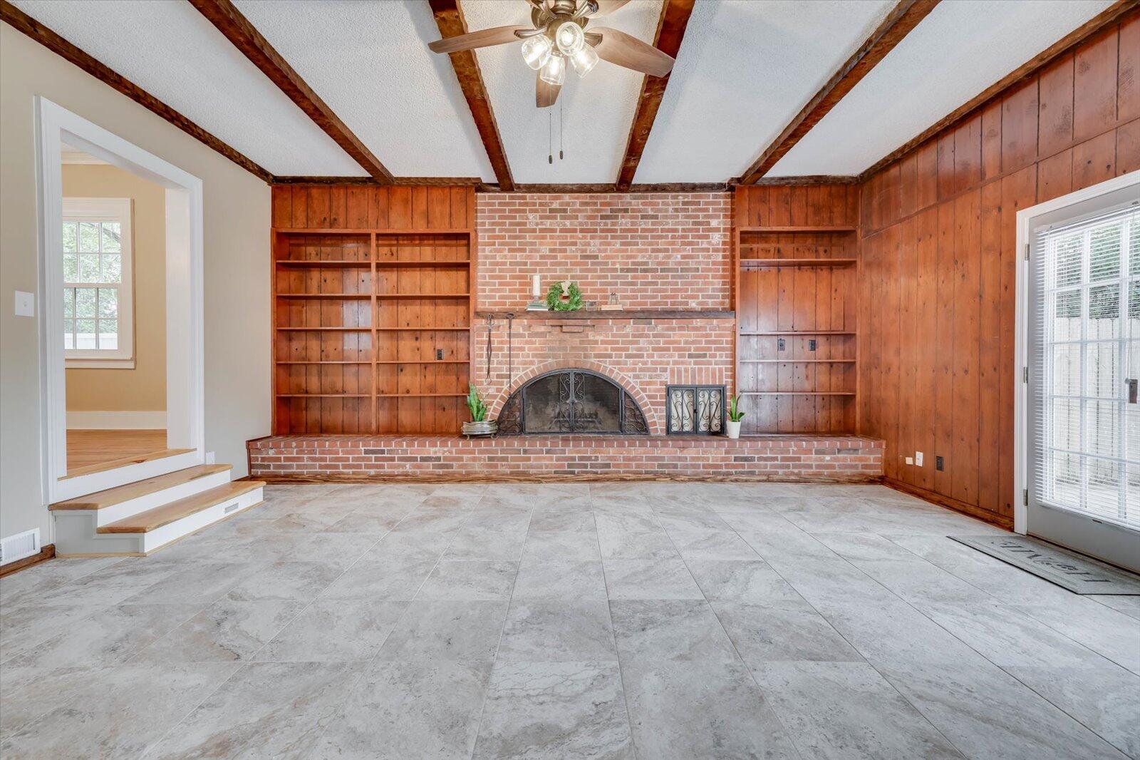 409 JONES Avenue