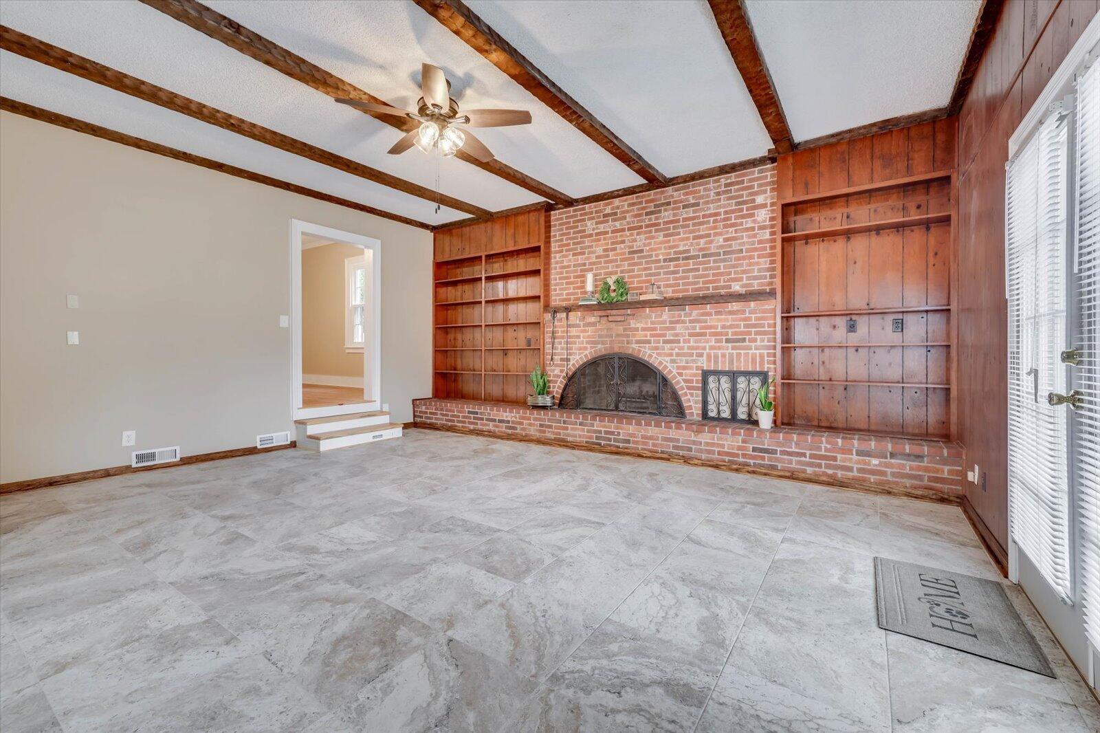 409 JONES Avenue