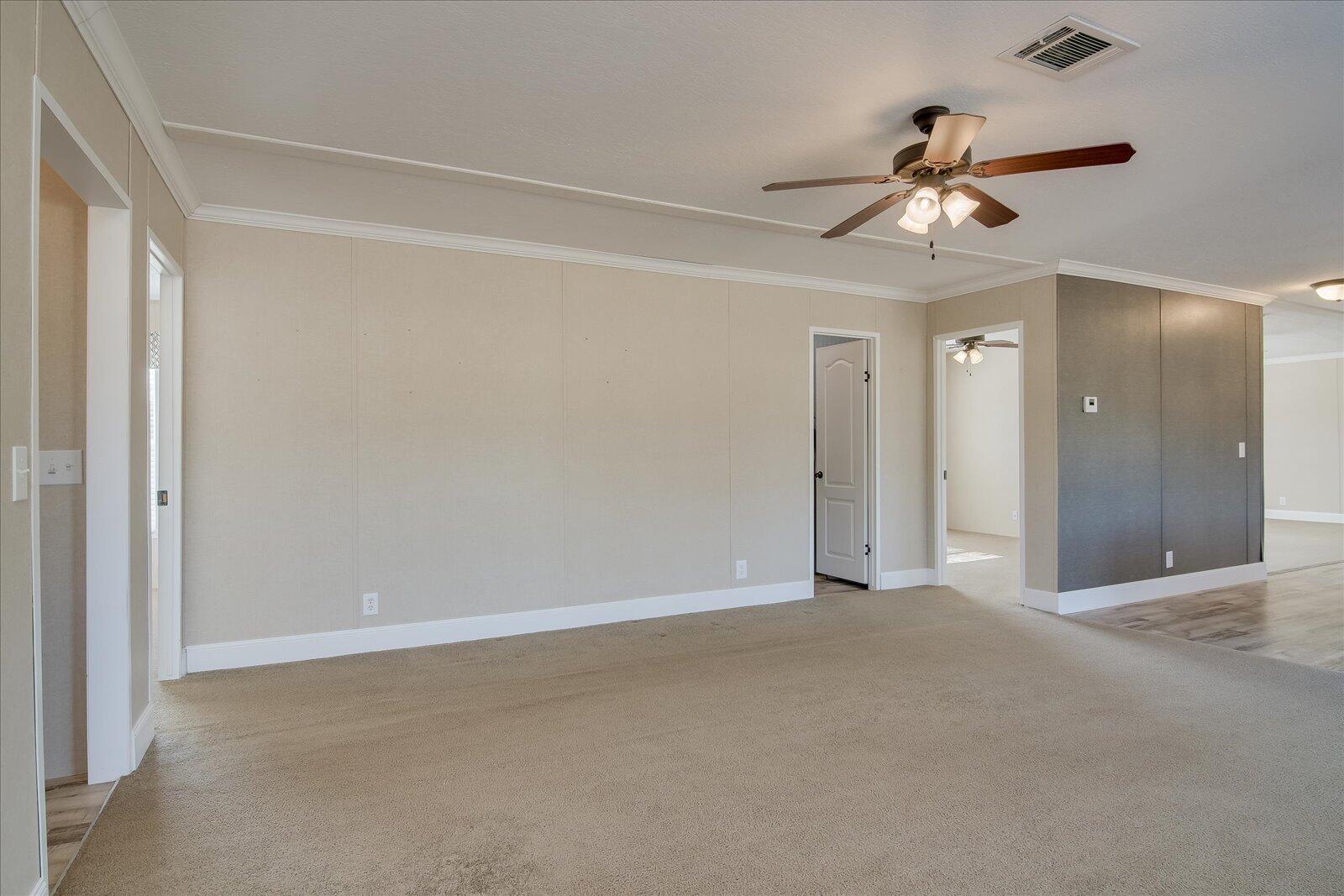 1084 W FOUR POINTS Road